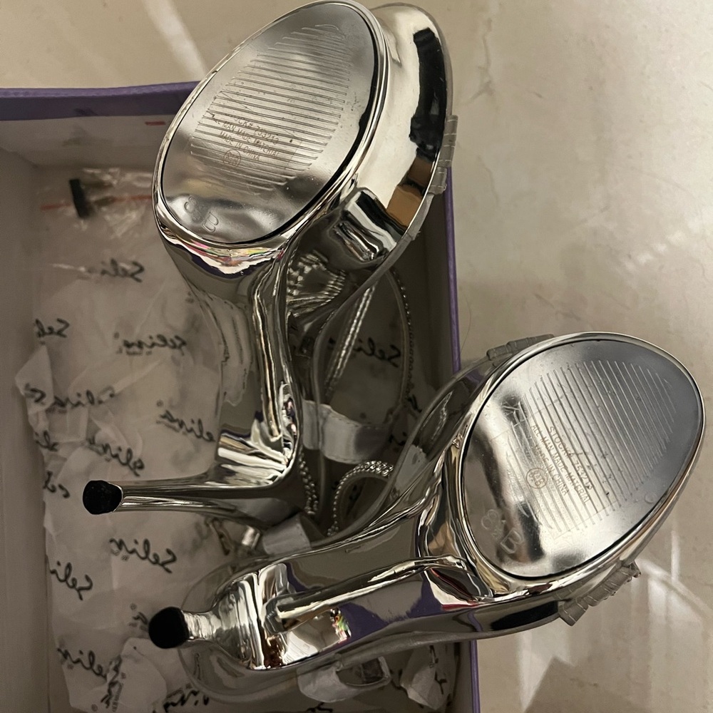 Silver Rhinestone Platformed Heels - Picture 4 of 4